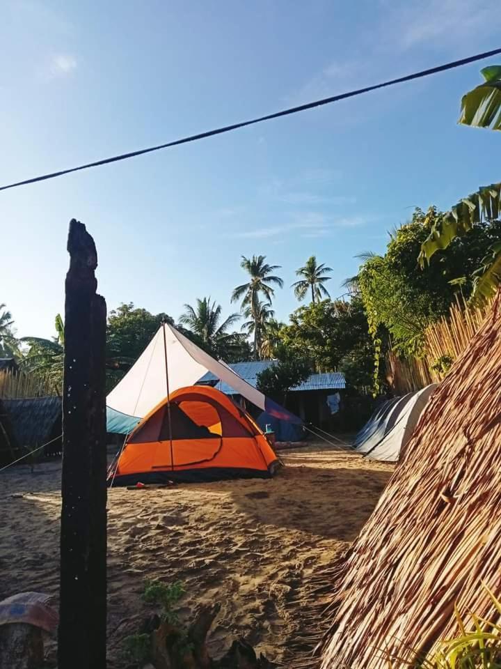 Bucana Kamp Payapa Beachfront El Nido Exterior photo